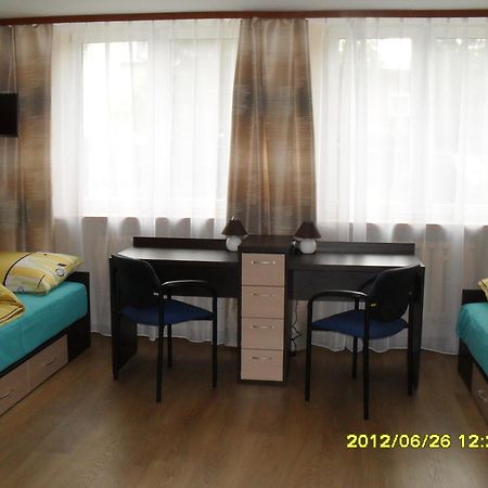 Dom Studencki Atol Hostel Krakau Buitenkant foto